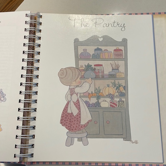 💕Precious Moments Collection💕 | Vintage Cookbook | 1988 | Bonus Included 🧁 - Picture 6 of 14